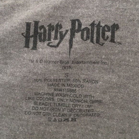 Hogwarts t-shirt - Picture 3 of 3